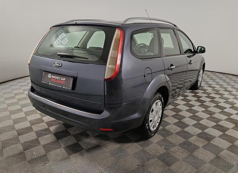 Ford Focus, II Рестайлинг 1.6 MT (100 л.с.)