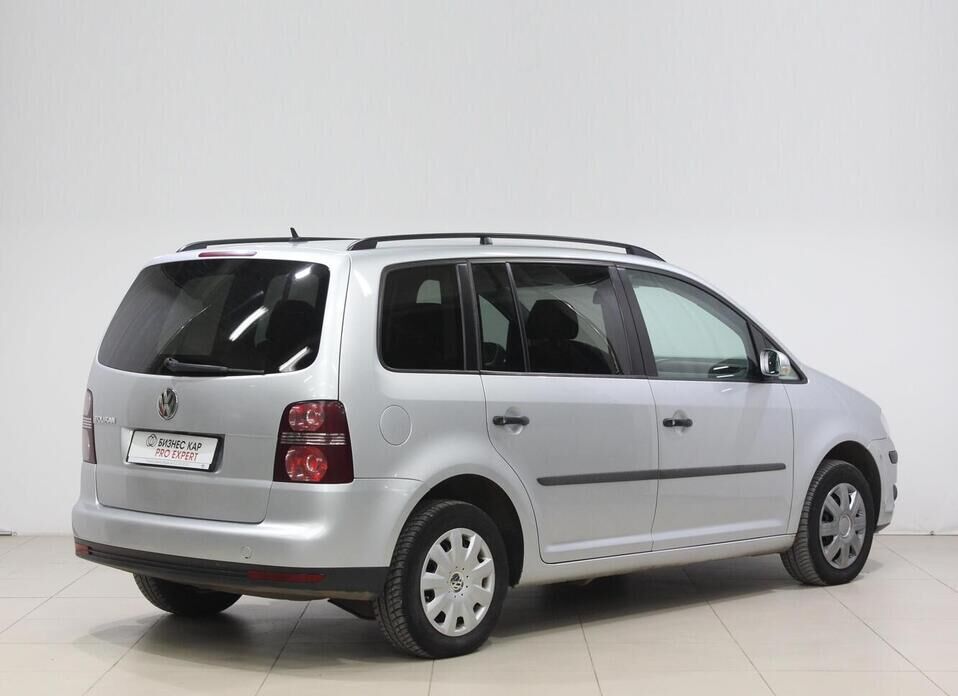 Volkswagen Touran, I Рестайлинг 1.6 MT (102 л.с.)