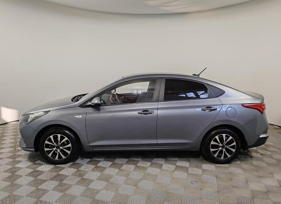 Hyundai Solaris, II Рестайлинг 1.6 AT (123 л.с.)