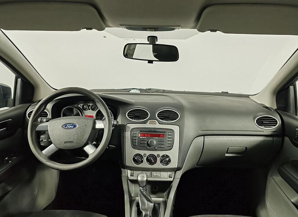 Ford Focus, II Рестайлинг 1.6 MT (100 л.с.)