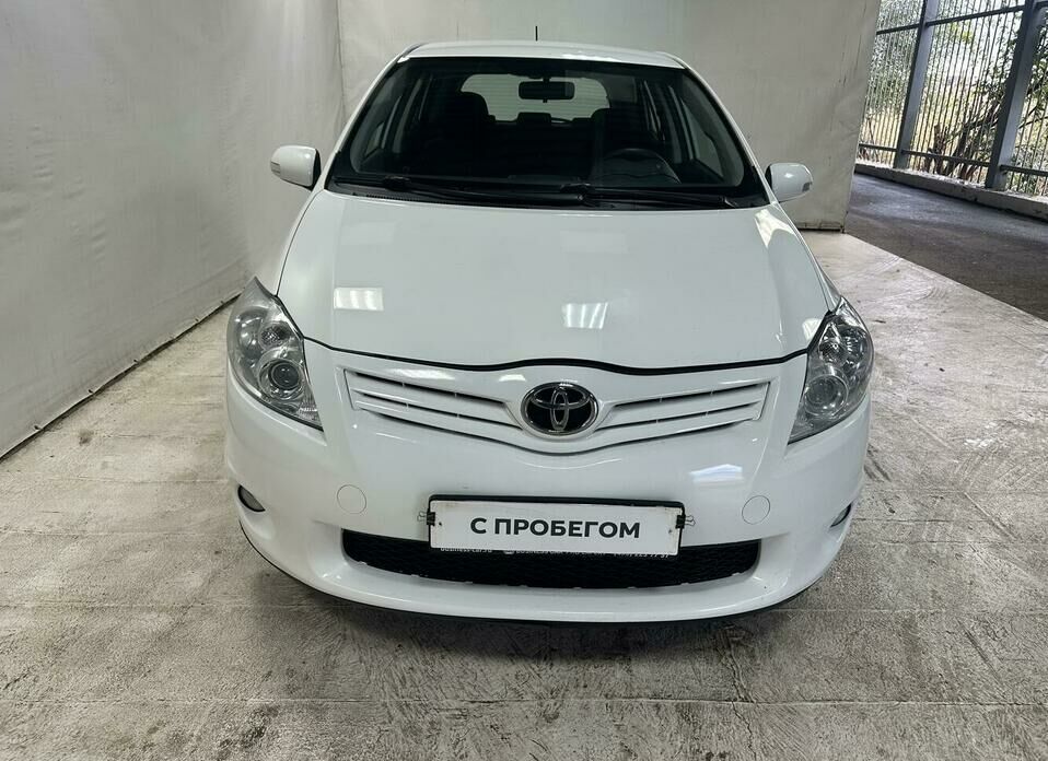 Toyota Auris 1.6 AT (124 л.с.)