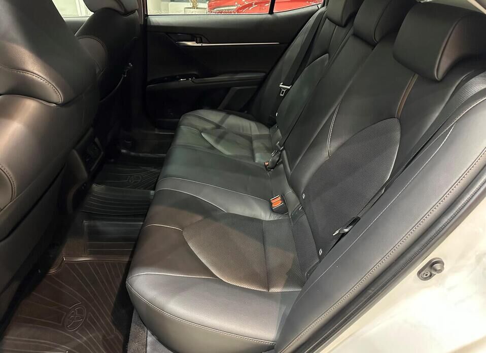 Toyota Camry, VIII (XV70) 2.5 AT (181 л.с.)