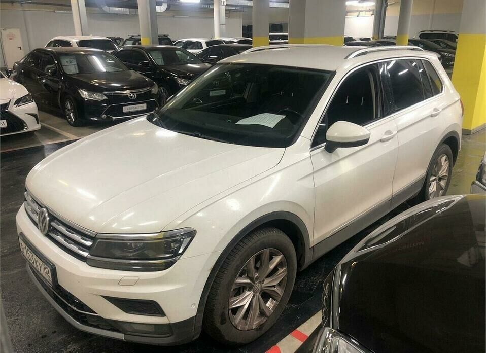 Volkswagen Tiguan 2.0 AMT (180 л.с.) 4WD