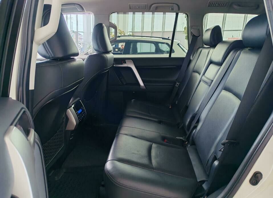 Toyota Land Cruiser Prado 2.8d AT (177 л.с.) 4WD