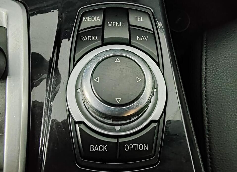 BMW 5 серии, VI (F10/F11/F07) Рестайлинг 520i 2.0 AT (184 л.с.)