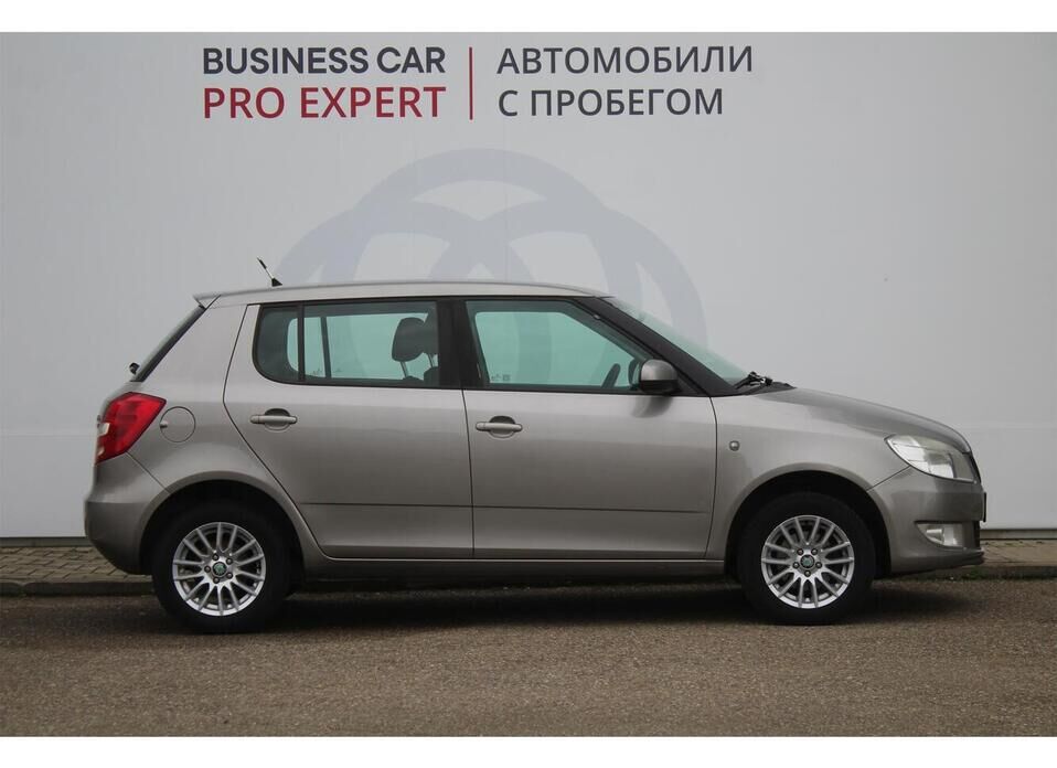Skoda Fabia, II 1.4 MT (86 л.с.)