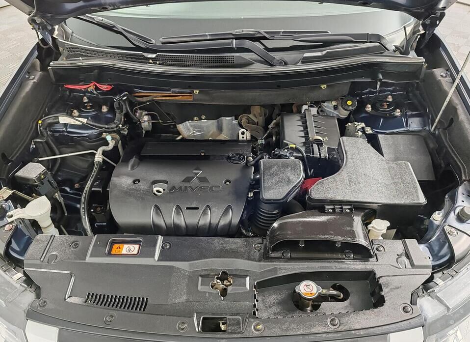Mitsubishi Outlander, III Рестайлинг 3 2.0 CVT (146 л.с.)