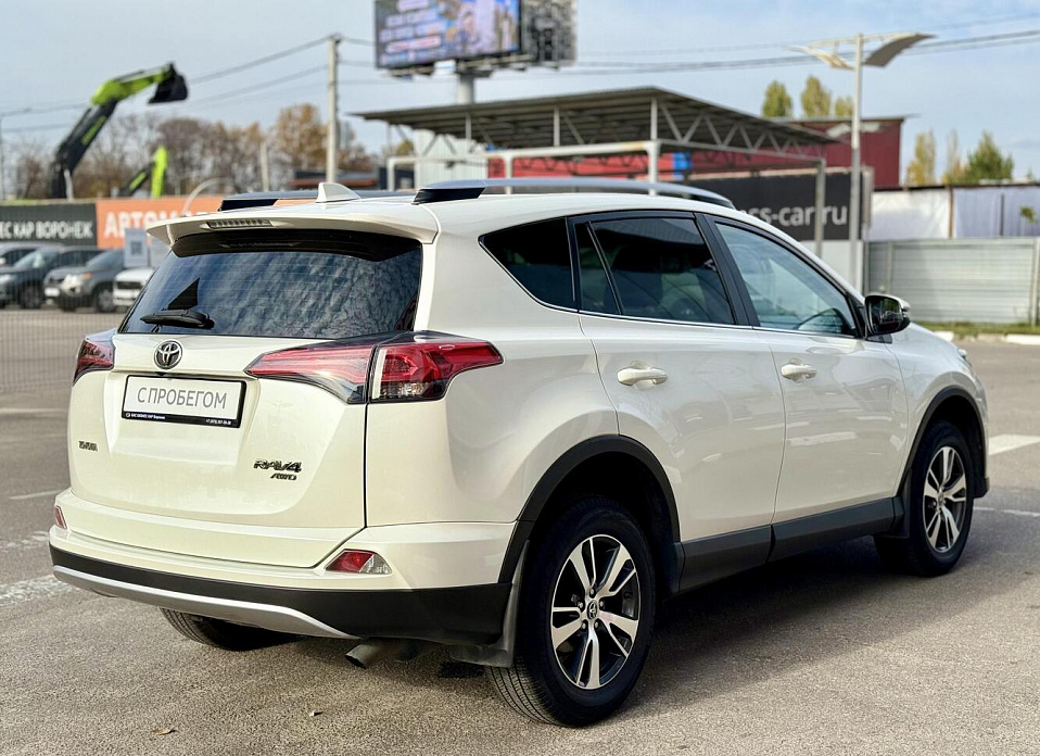 Toyota RAV4, IV (XA40) Рестайлинг 2.0 CVT (146 л.с.) 4WD