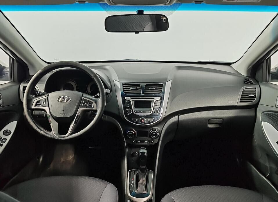 Hyundai Solaris, I Рестайлинг 1.6 AT (123 л.с.)