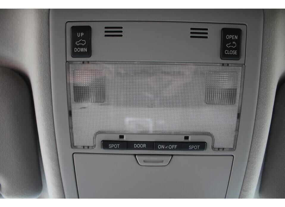 Toyota Land Cruiser, 200 Series Рестайлинг 1 4.5d AT (235 л.с.) 4WD