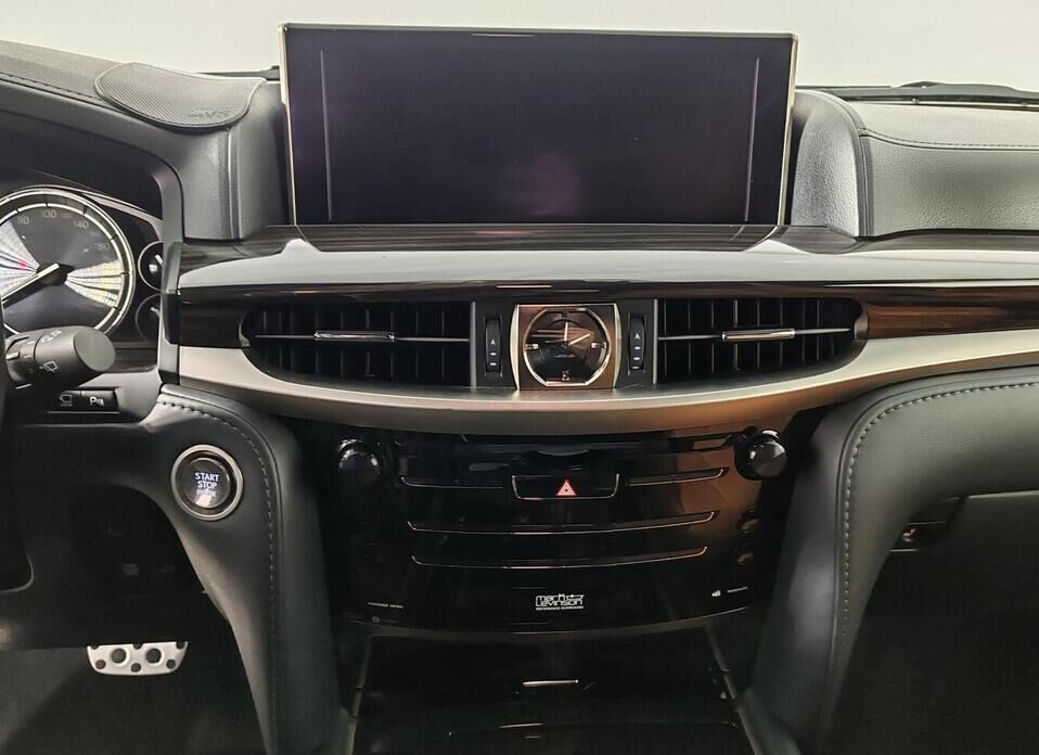 Lexus LX, III Рестайлинг 2 570 5.7 AT (367 л.с.) 4WD