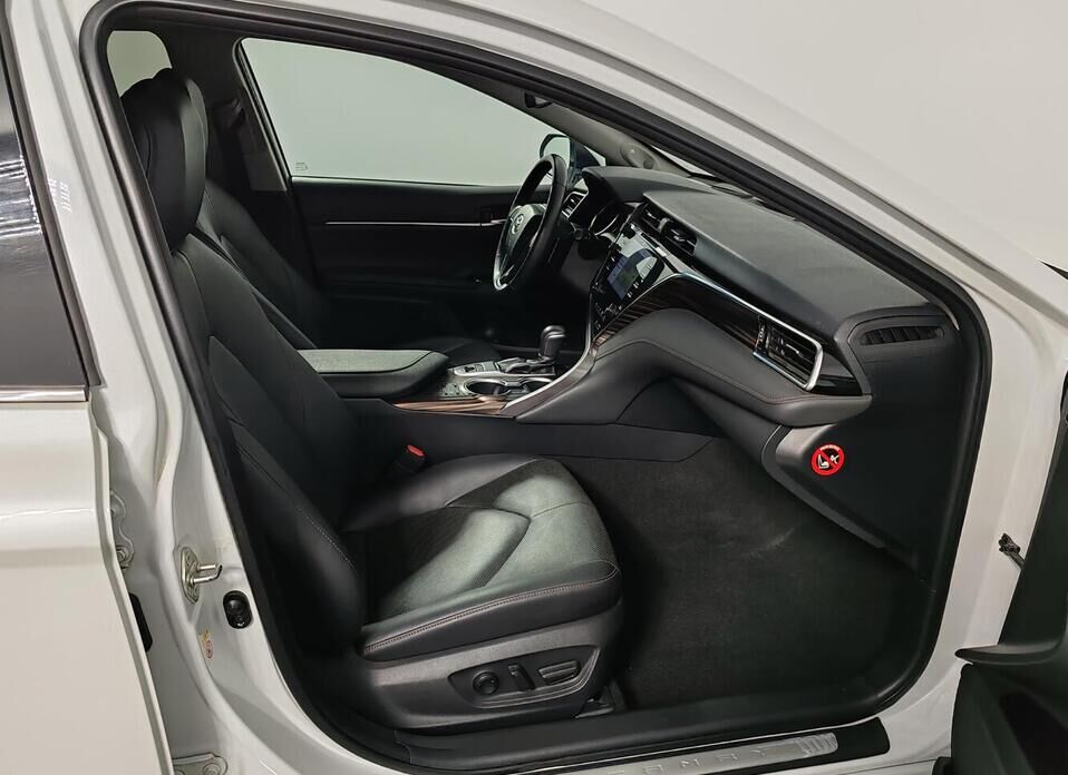 Toyota Camry 3.5 AT (249 л.с.)