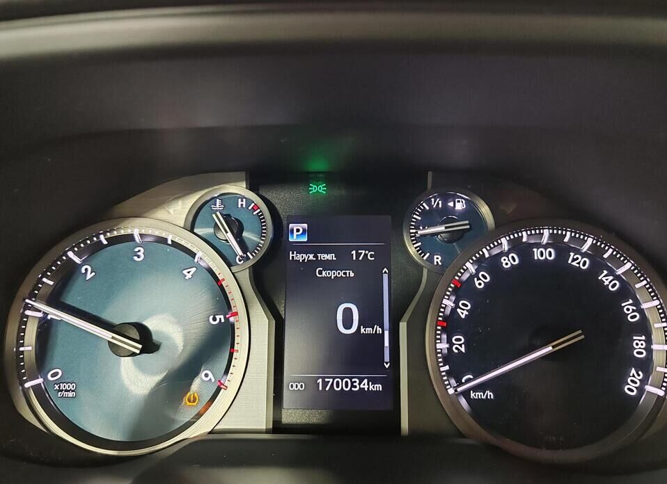 Toyota Land Cruiser Prado, 150 Series Рестайлинг 2 2.8d AT (177 л.с.) 4WD