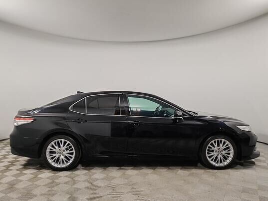 Toyota Camry, 2020&nbsp;г., 100&nbsp;745&nbsp;км
