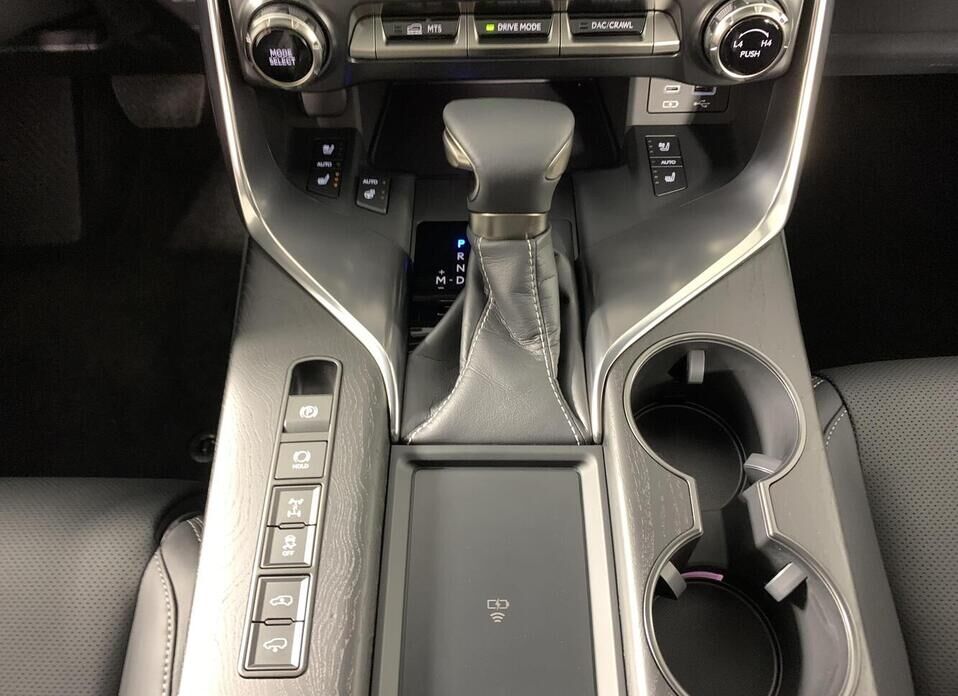 Lexus LX, IV 600 3.5 AT (415 л.с.) 4WD