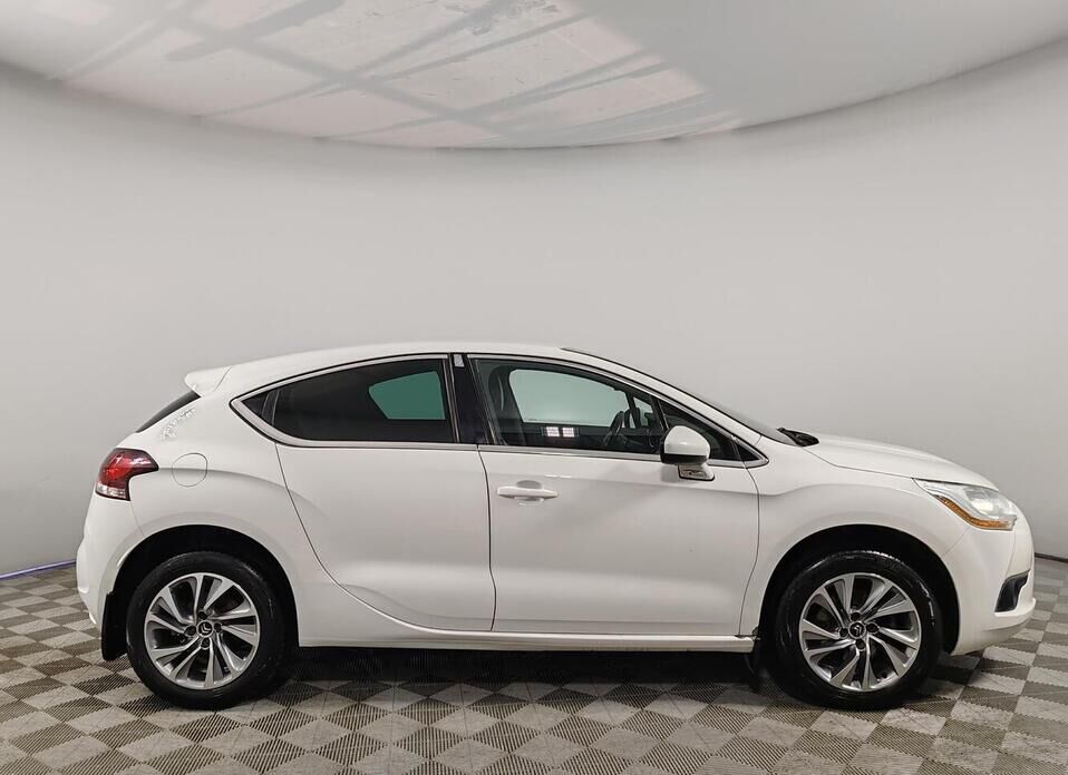 Citroen DS4 1.6 AT (150 л.с.)