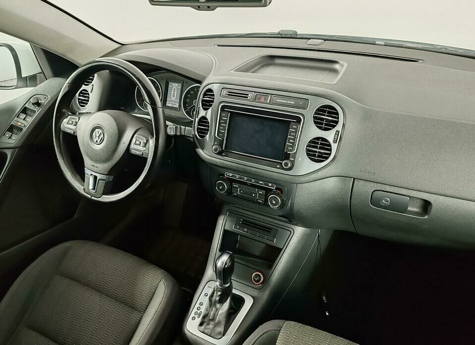 Volkswagen Tiguan 2.0 AT (170 л.с.) 4WD