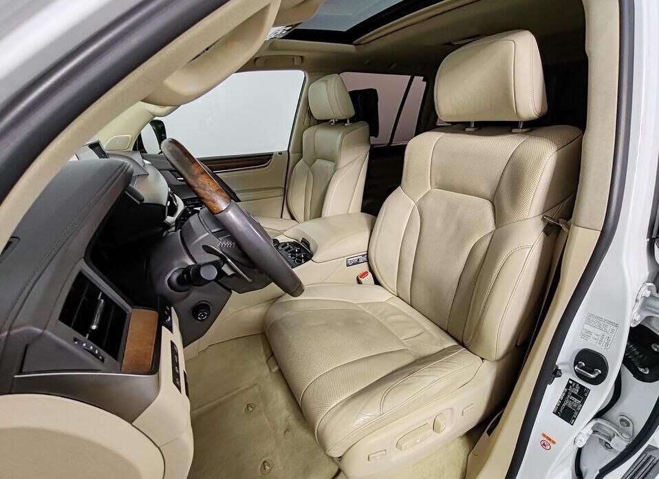 Lexus LX, III Рестайлинг 2 570 5.7 AT (367 л.с.) 4WD