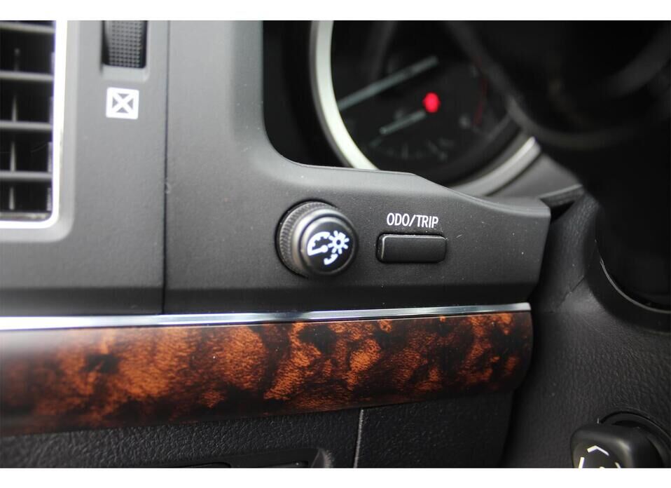 Toyota Land Cruiser, 200 Series Рестайлинг 1 4.5d AT (235 л.с.) 4WD