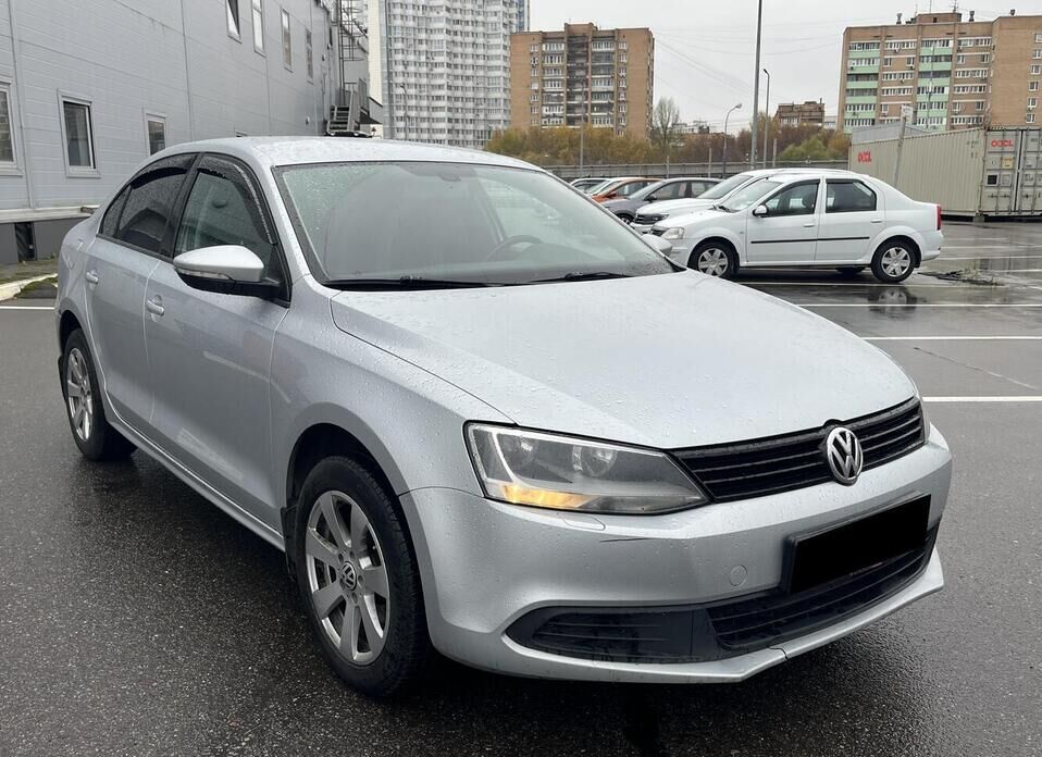 Volkswagen Jetta, VI 1.6 AT (105 л.с.)