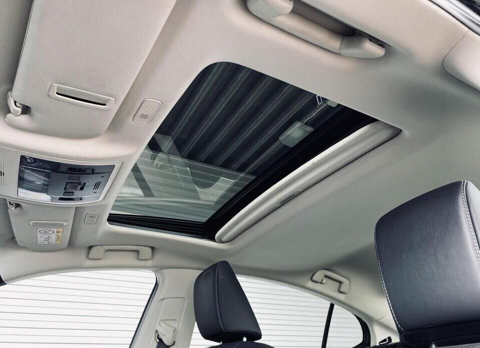 Lexus ES, VII 250 2.5 AT (200 л.с.)