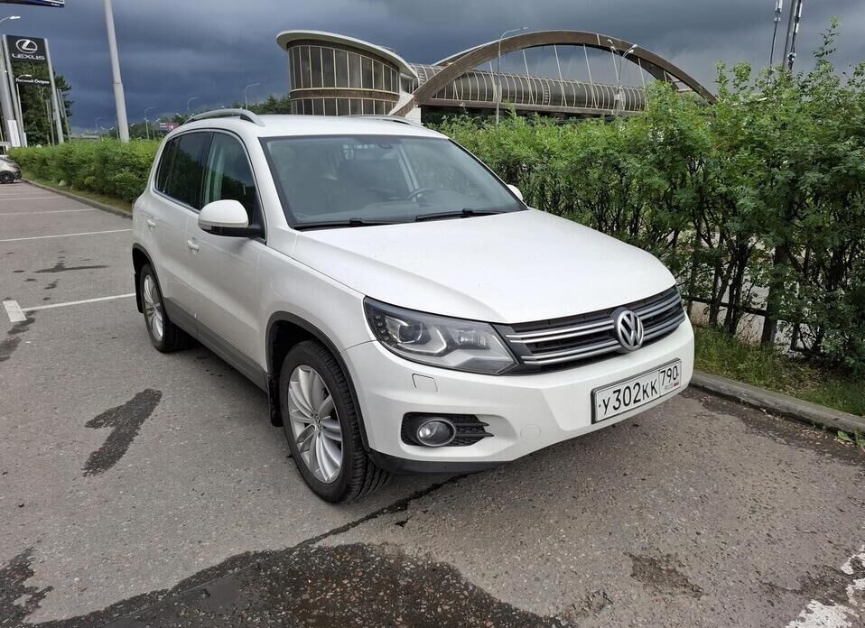 Volkswagen Tiguan 2.0d AT (140 л.с.) 4WD