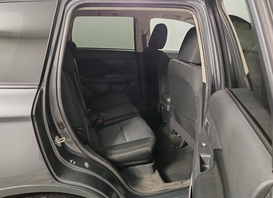 Mitsubishi Outlander, III Рестайлинг 3 2.0 CVT (146 л.с.)