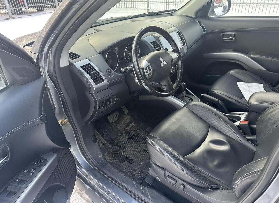 Mitsubishi Outlander, II Рестайлинг 2.0 CVT (147 л.с.) 4WD