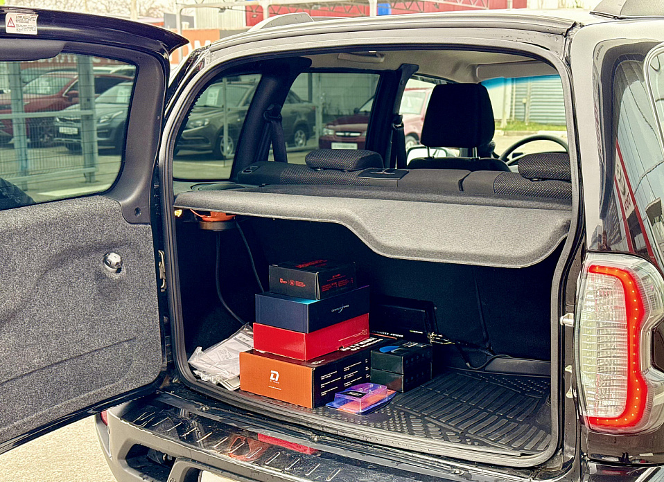 LADA (ВАЗ) Niva Travel, I 1.7 MT (80 л.с.) 4WD