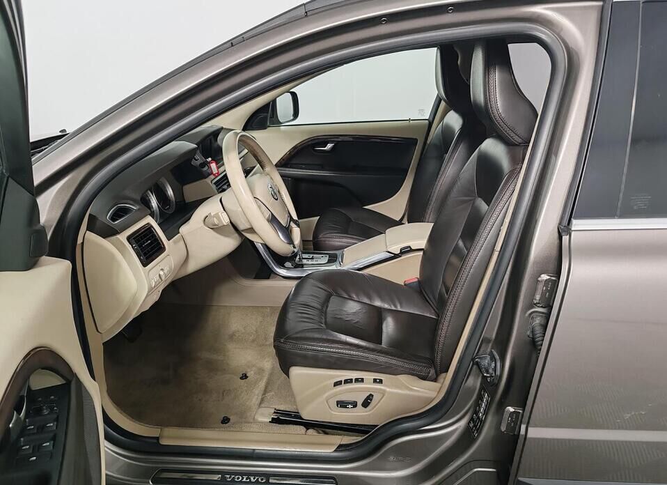 Volvo XC70, II 2.4d AT (163 л.с.) 4WD