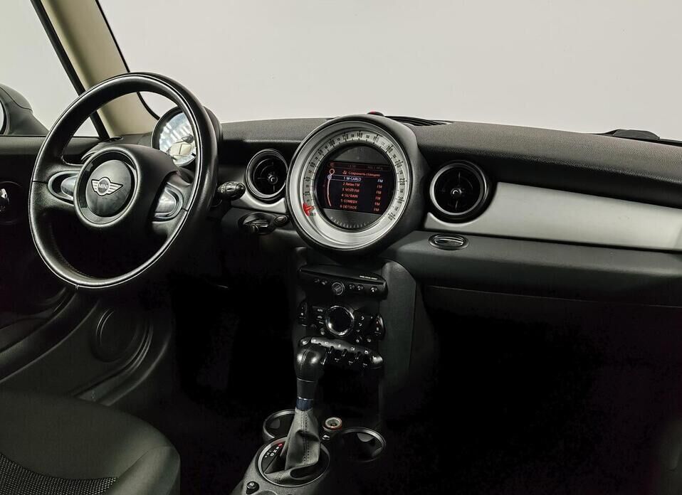 MINI Clubman, I Рестайлинг Cooper 1.6 AT (122 л.с.)