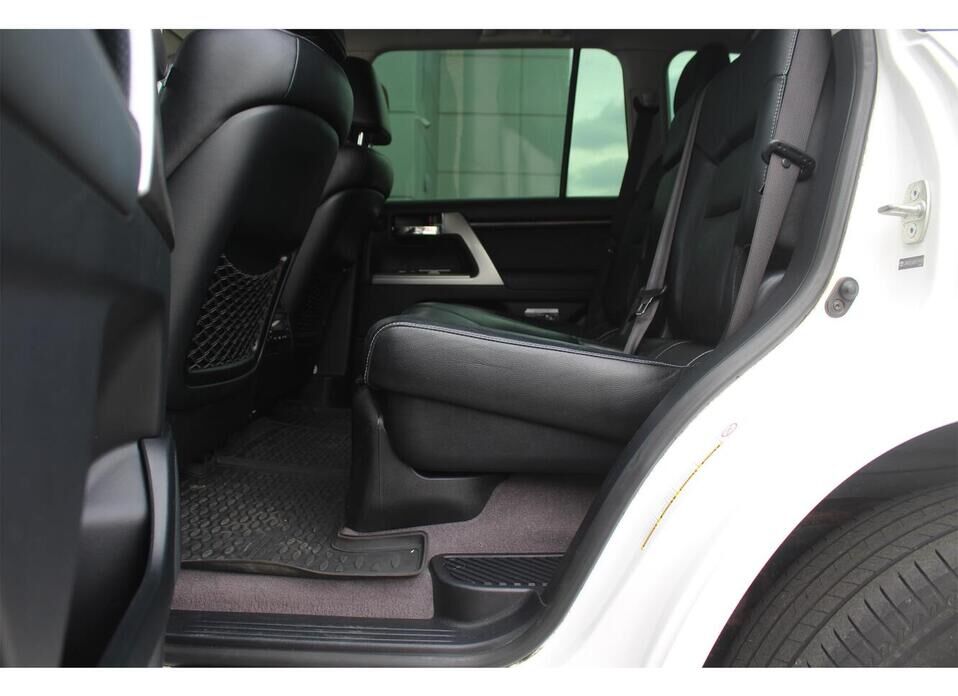 Toyota Land Cruiser, 200 Series Рестайлинг 1 4.5d AT (235 л.с.) 4WD