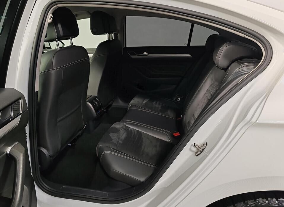 Volkswagen Passat, B8 Рестайлинг 1.4 AMT (150 л.с.)