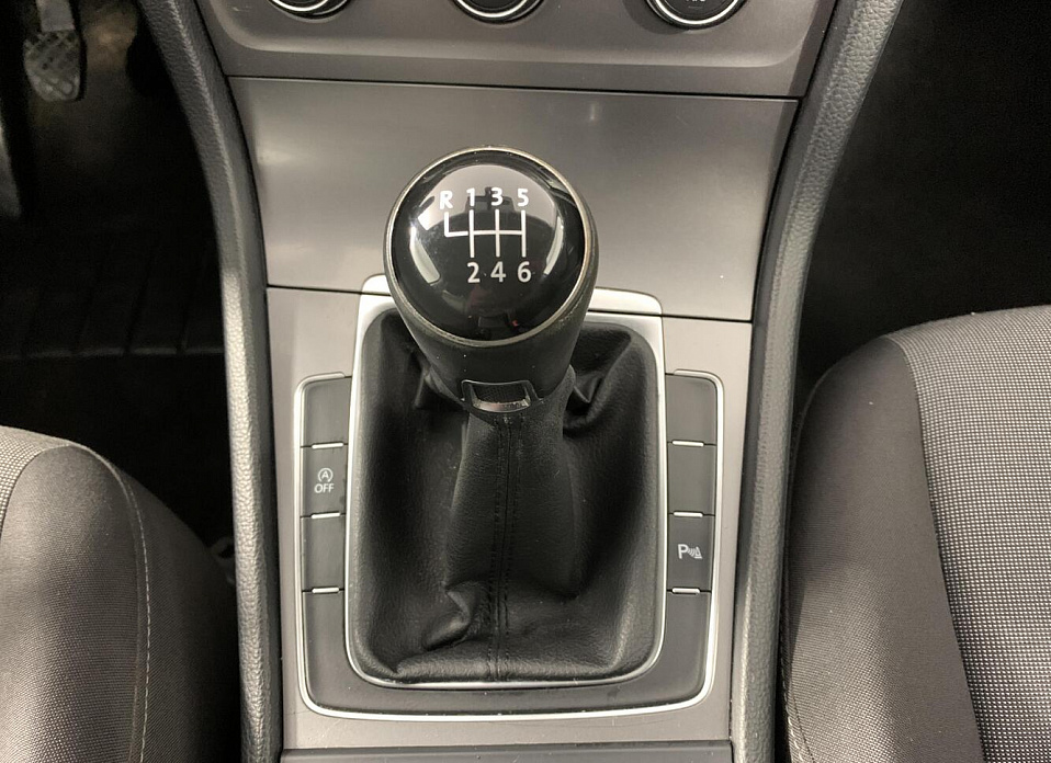 Volkswagen Golf, VII 1.4 MT (122 л.с.)