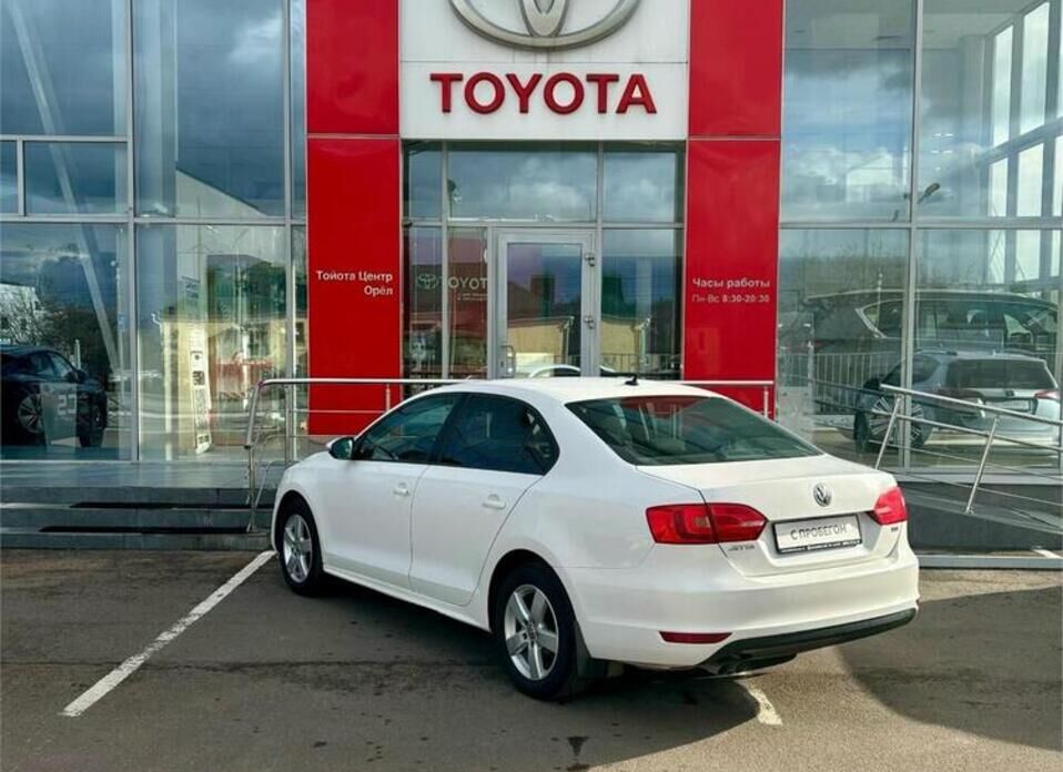 Volkswagen Jetta, VI 1.4 MT (122 л.с.)