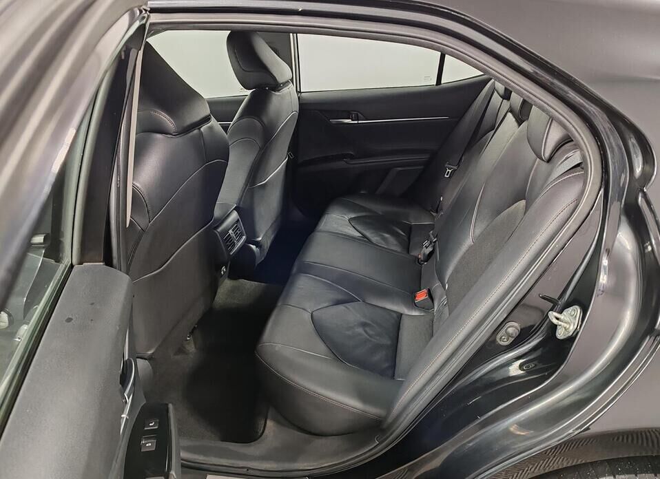 Toyota Camry, VIII (XV70) 2.5 AT (181 л.с.)