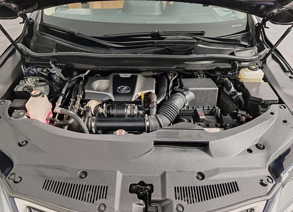 Lexus RX, IV Рестайлинг 300 2.0 AT (238 л.с.)