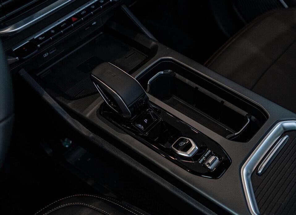 Geely Okavango, I Рестайлинг 2.0 AMT (200 л.с.)