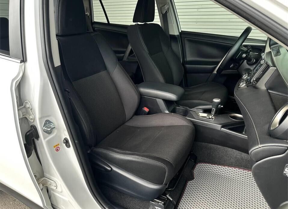 Toyota RAV4, IV (CA40) 2.2d AT (149 л.с.) 4WD