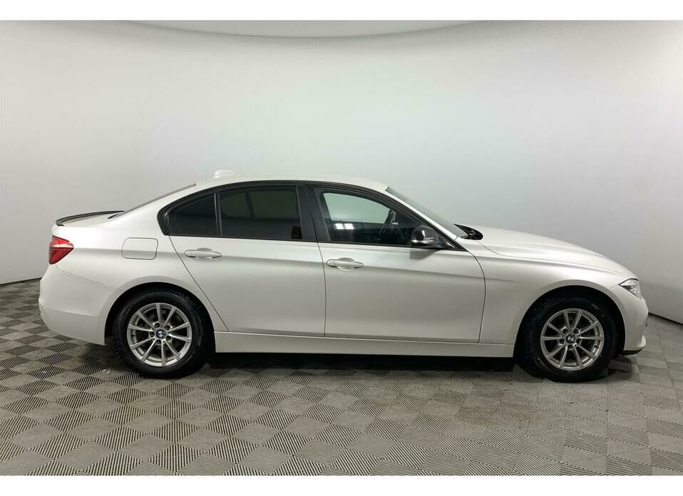 BMW 3 серии 318i 1.5 AT (136 л.с.)