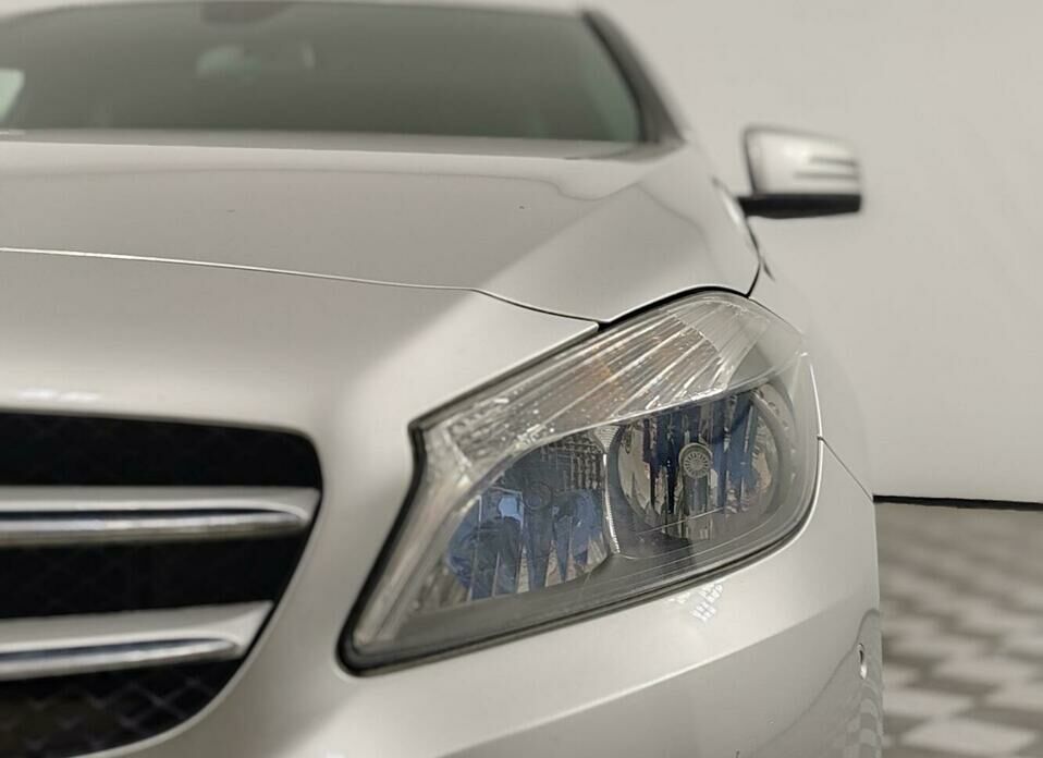 Mercedes-Benz A-Класс 180 1.6 AMT (122 л.с.)