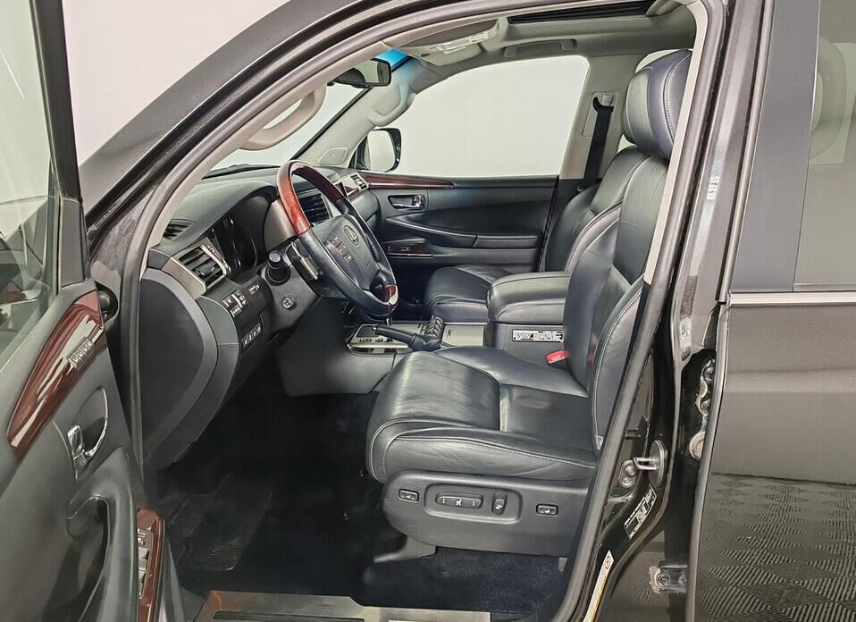 Lexus LX, III Рестайлинг 570 5.7 AT (367 л.с.) 4WD
