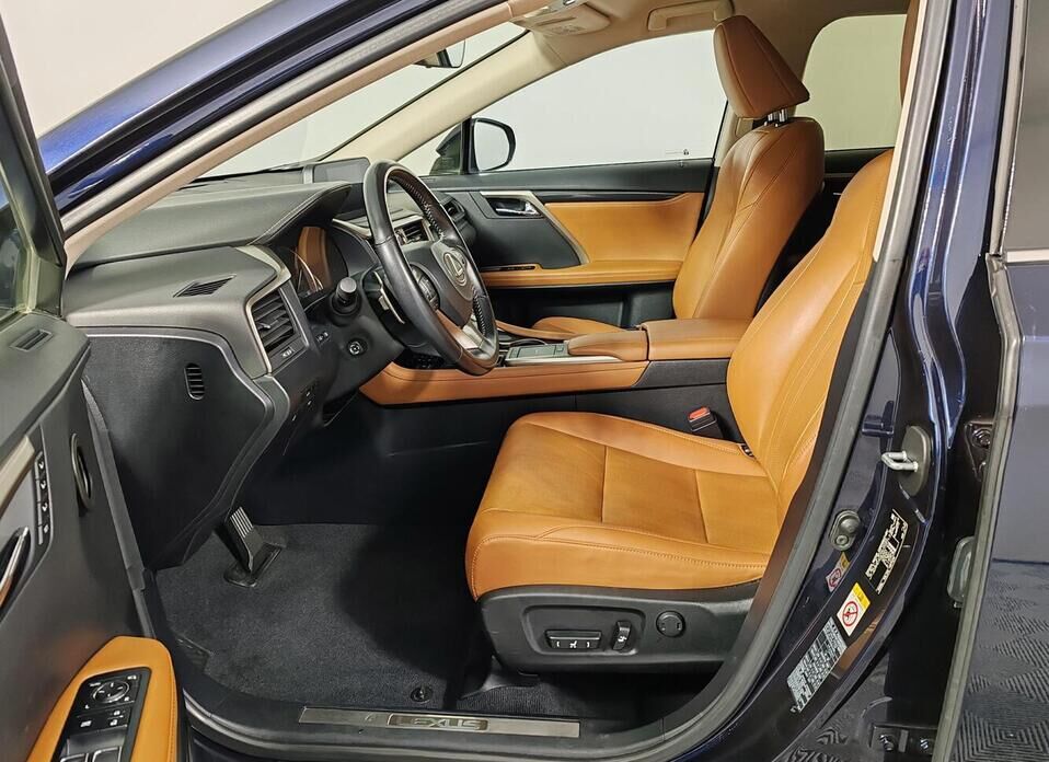 Lexus RX, IV Рестайлинг 300 2.0 AT (238 л.с.)