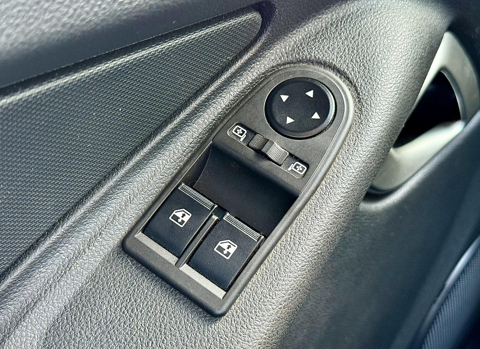 LADA (ВАЗ) Granta, I Рестайлинг 1.6 MT (90 л.с.)