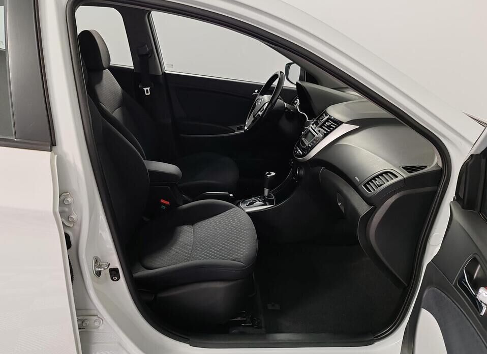 Hyundai Solaris 1.6 AT (123 л.с.)
