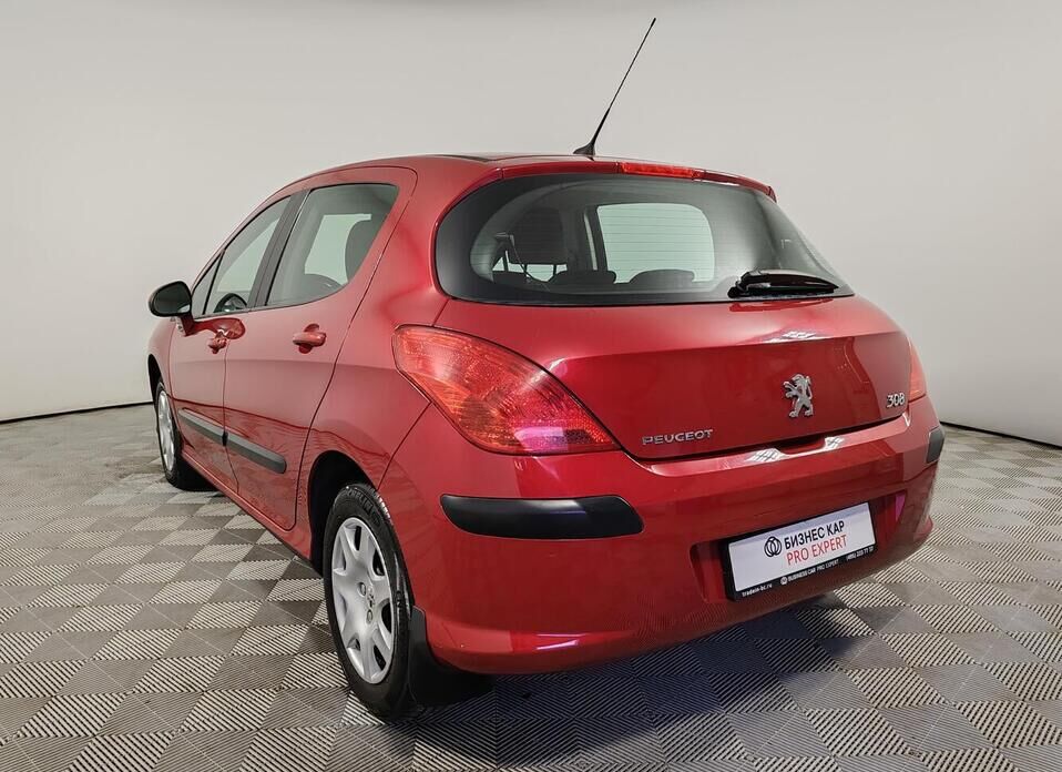 Peugeot 308 1.6 AT (120 л.с.)