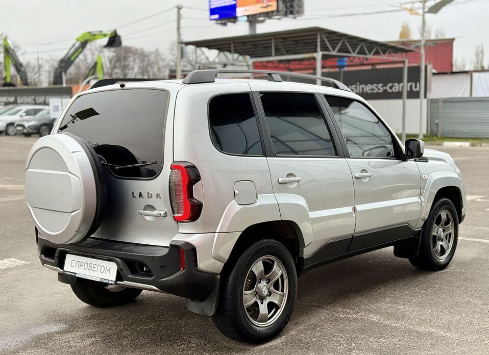 LADA (ВАЗ) Niva Travel, I 1.7 MT (80 л.с.) 4WD