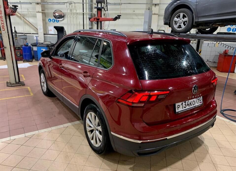 Volkswagen Tiguan 1.4 AMT (150 л.с.)