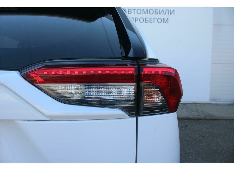 Toyota RAV4 2.0 MT (149 л.с.)