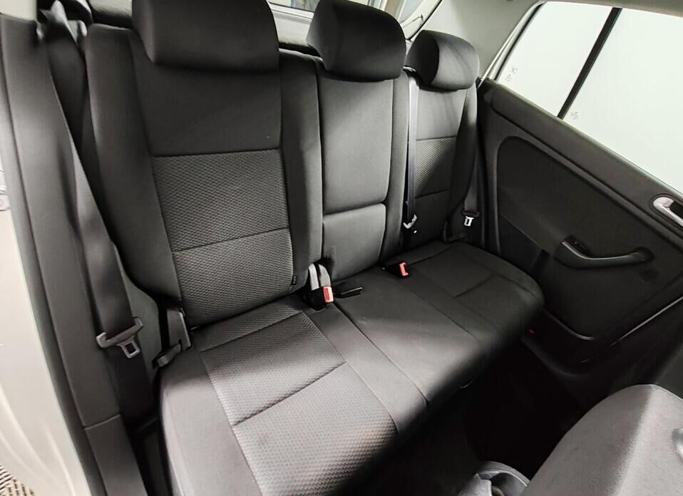 Volkswagen Golf Plus, II 1.4 AMT (122 л.с.)